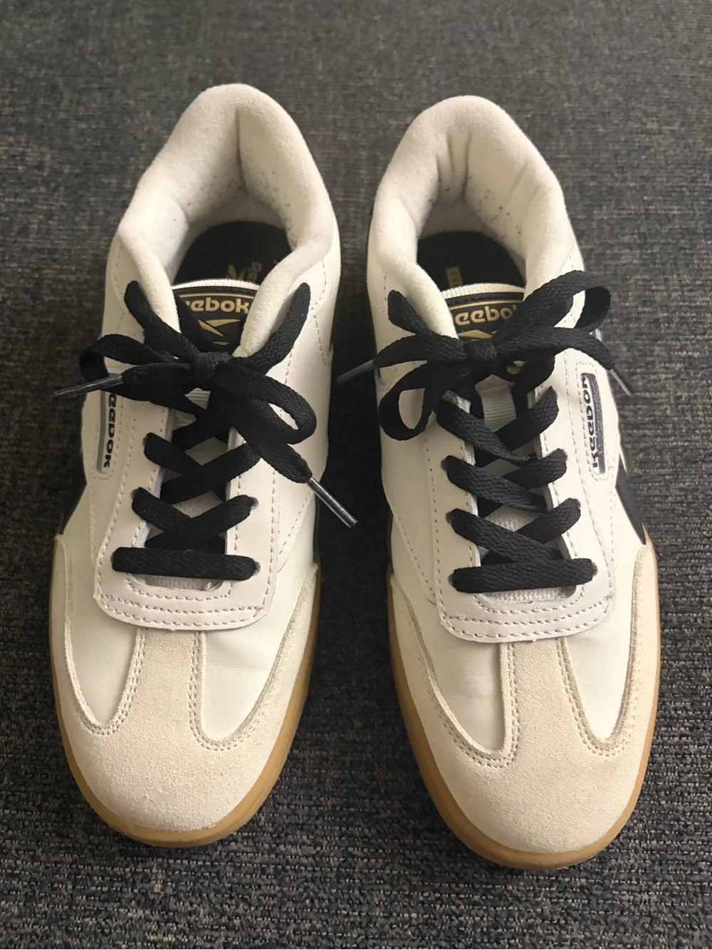 Reebok men’s White & Black Classic Court Shoes